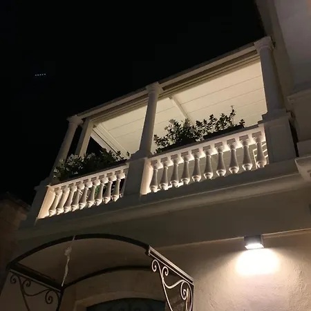 Giardini 82 فندق مبيت وإفطار غرافينا إن بوليا