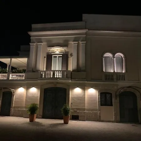 Giardini 82 فندق مبيت وإفطار 3*