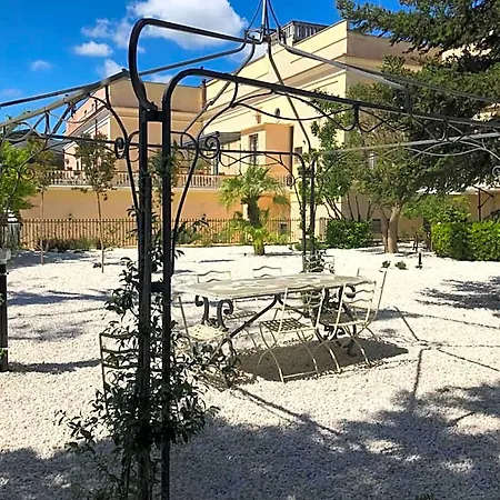 Giardini 82 Bed & Breakfast