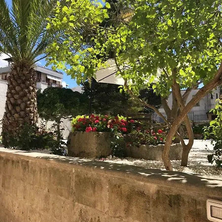 Giardini 82 Bed & Breakfast *