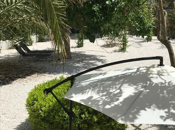 Giardini 82 格拉维纳普利亚